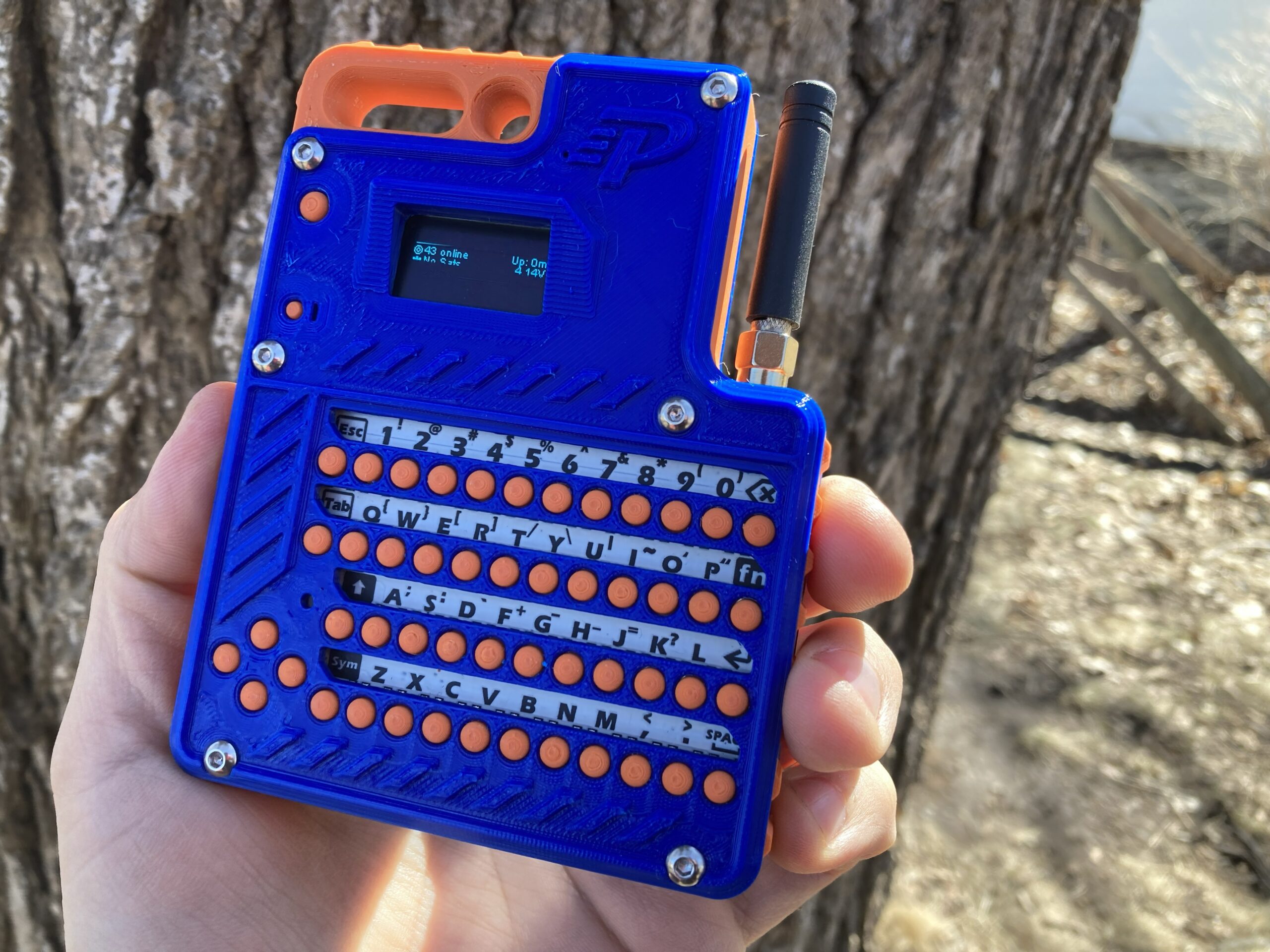 PilotMesh Communicator - Standalone Mobile GPS Meshtastic Node